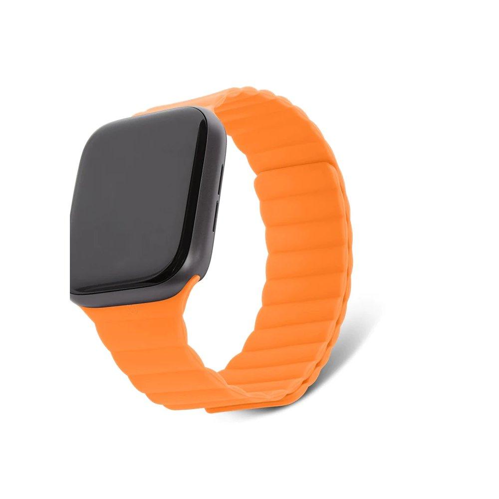 Decoded Apple Watch 49/45/44/42 mm Series 1 8/SE/Ultra Silicone Magnet Traction Strap Lite Apricot