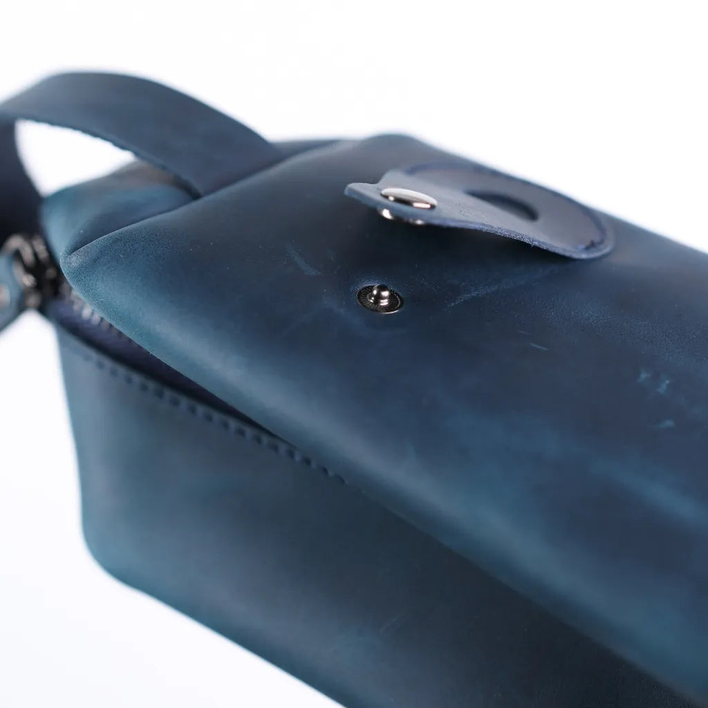 Kavy Leather Pouch Bag Blue