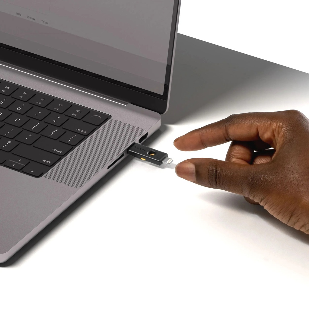 USB-C & Lightning YubiKey 5Ci Security Key